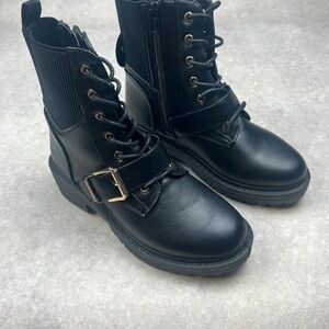 New Look Black Heeled Boots with Buckle